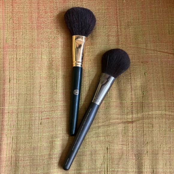 Large MakeUp Brushes - Picture 1 of 1